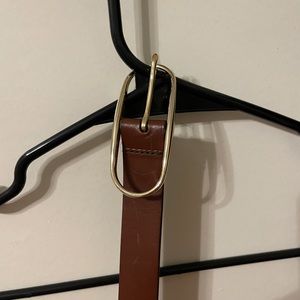 Cute Banana belt. Size S. Brown. Barely worn. Like new.